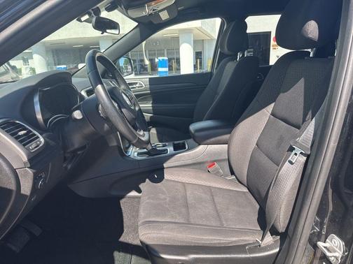 2019 Jeep Grand Cherokee Laredo E