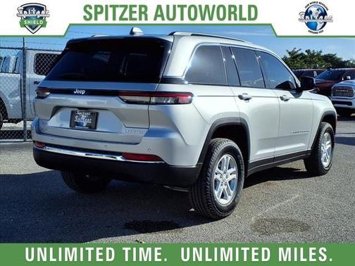 2025 Jeep Grand Cherokee Laredo