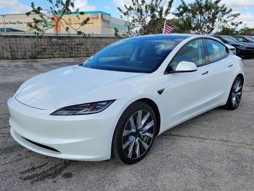 Pearl White Multi 2024 Tesla Model 3 Base