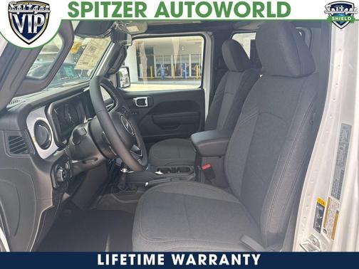 2025 Jeep Gladiator Sport