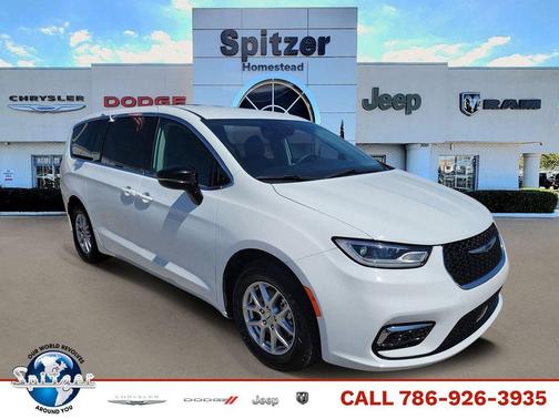 2024 Chrysler Pacifica Touring-L