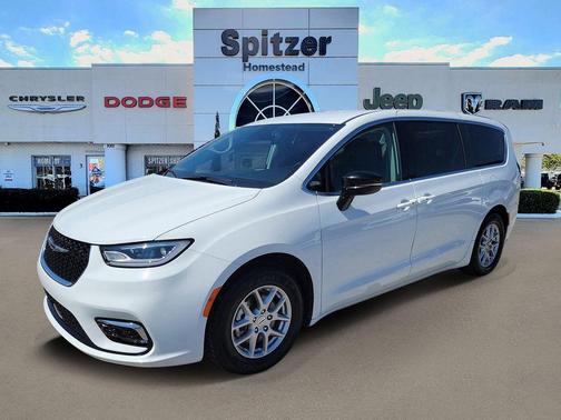 Bright White Clearcoat 2024 Chrysler Pacifica Touring-L