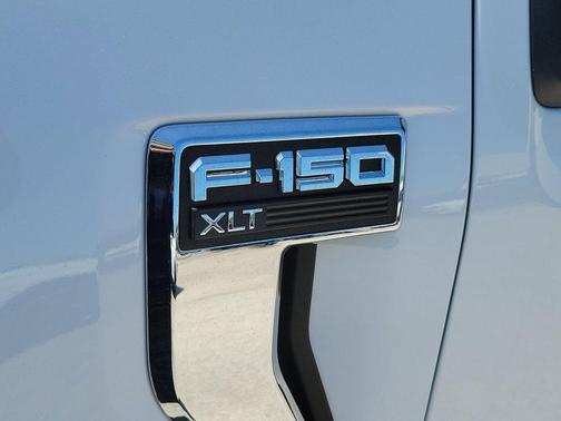 Oxford White 2025 Ford F-150 XLT