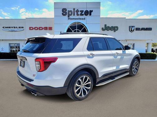 2022 Ford Explorer ST