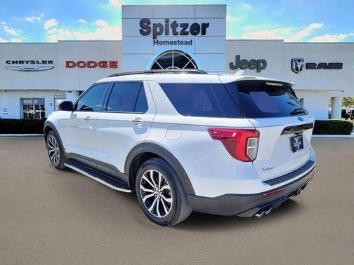 2022 Ford Explorer ST
