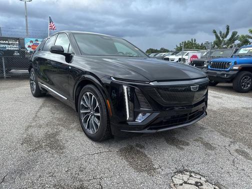 2024 Cadillac LYRIQ Sport