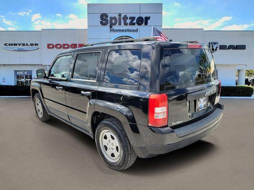 Black Clearcoat 2012 Jeep Patriot Sport