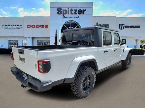 2026 Jeep Gladiator Sport