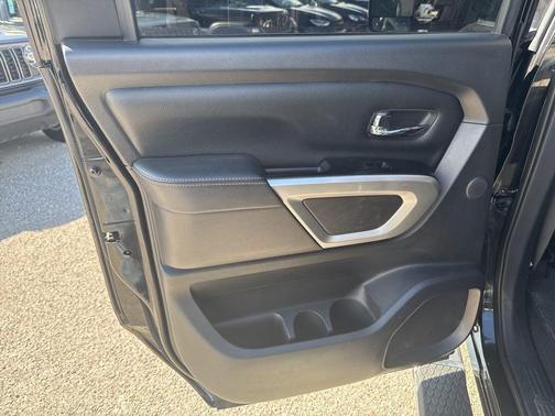 2018 Nissan Titan SL