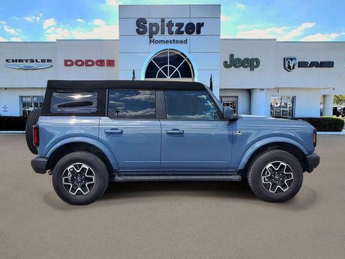 2023 Ford Bronco Outer Banks