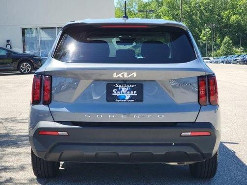 2022 Kia Sorento LX
