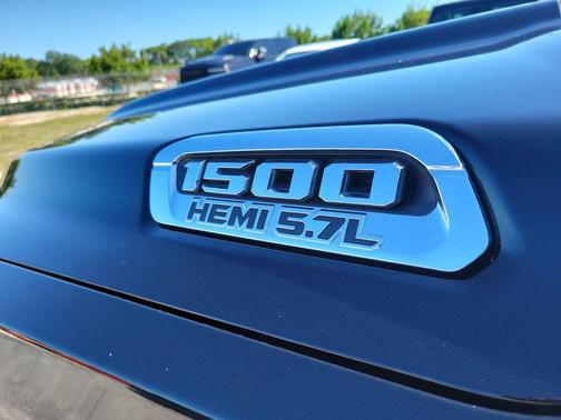 Diamond Black 2019 RAM 1500 Big Horn