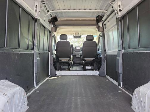 Bright White Clearcoat 2023 RAM ProMaster 2500 High Roof