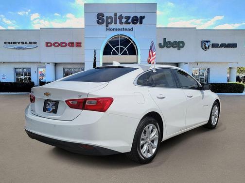 Summit White 2025 Chevrolet Malibu LT