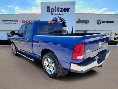 Blue Streak Pearlcoat 2017 RAM 1500 Big Horn