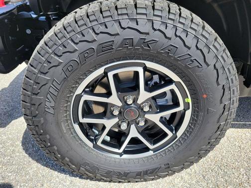 Bright White Clearcoat 2026 Jeep Gladiator Rubicon
