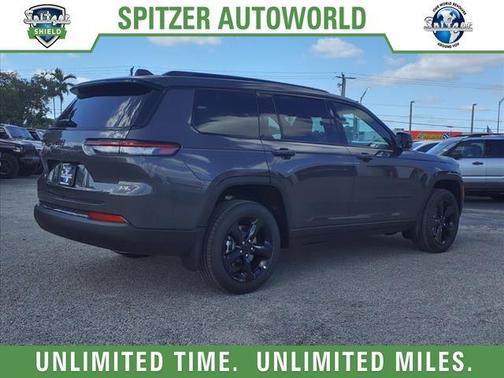 2025 Jeep Grand Cherokee Laredo