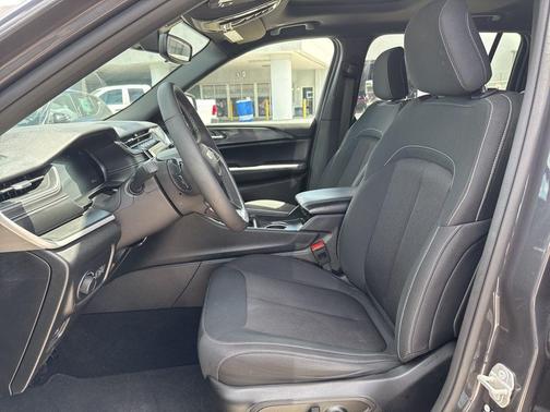 2024 Jeep Grand Cherokee L Laredo