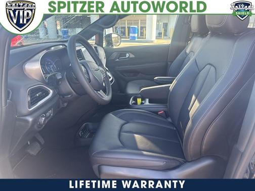 2026 Chrysler Voyager LX