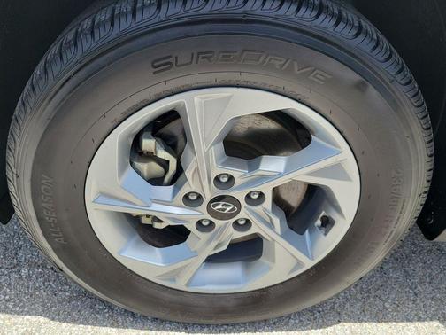 Shimmering Silver 2024 Hyundai TUCSON SEL