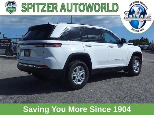 2025 Jeep Grand Cherokee Laredo