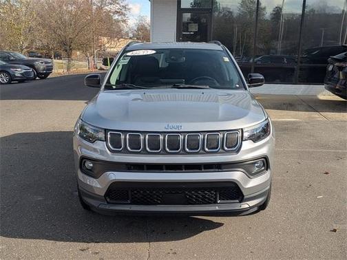 2022 Jeep Compass Latitude Lux