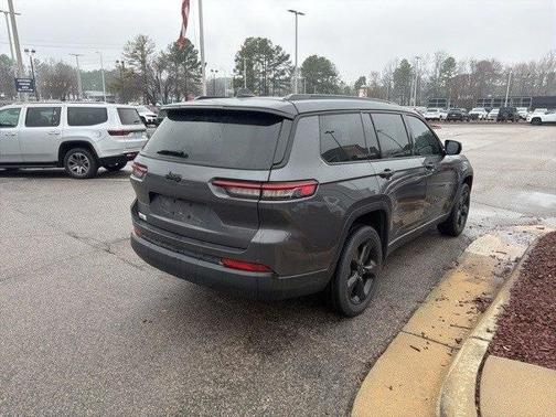 2023 Jeep Grand Cherokee L Laredo