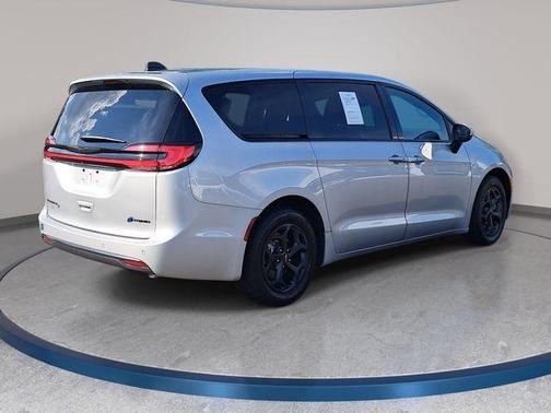Silver Mist Clearcoat 2023 Chrysler Pacifica Hybrid Touring L