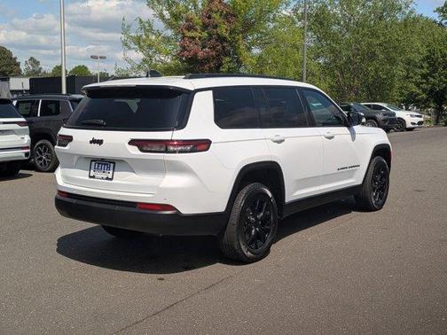 2025 Jeep Grand Cherokee L Laredo