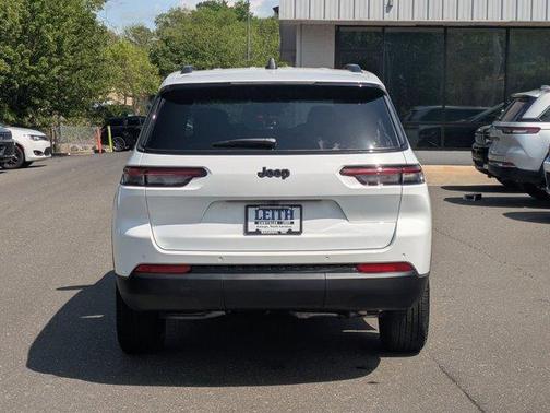 2025 Jeep Grand Cherokee L Laredo