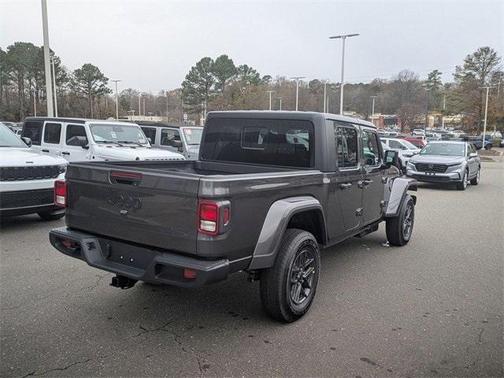 2026 Jeep Gladiator Sport