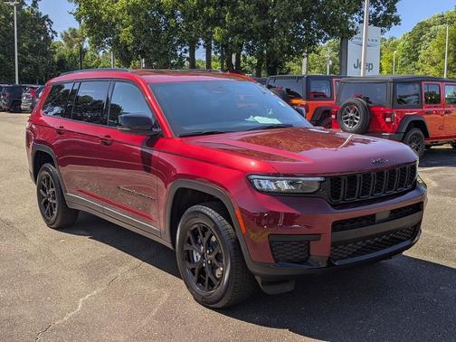 2025 Jeep Grand Cherokee L Laredo