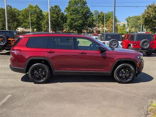 2025 Jeep Grand Cherokee L Laredo