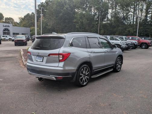 2019 Honda Pilot Touring 8-Passenger