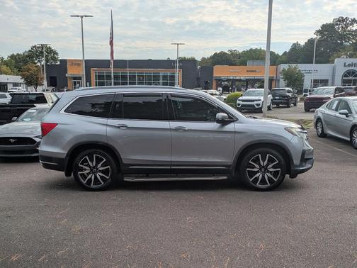 2019 Honda Pilot Touring 8-Passenger