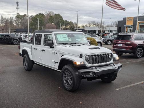 2026 Jeep Gladiator Sport