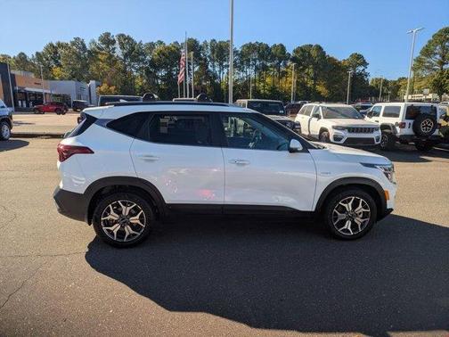 2022 Kia Seltos EX