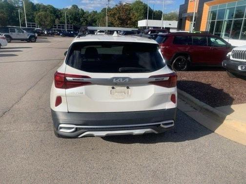 2022 Kia Seltos EX