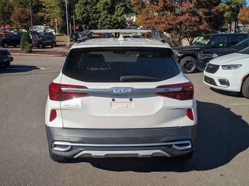 2022 Kia Seltos EX