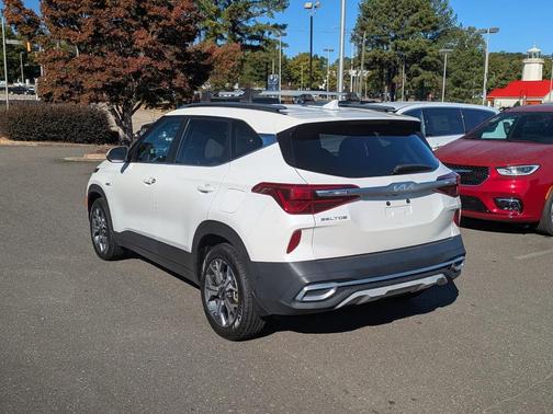 2022 Kia Seltos EX