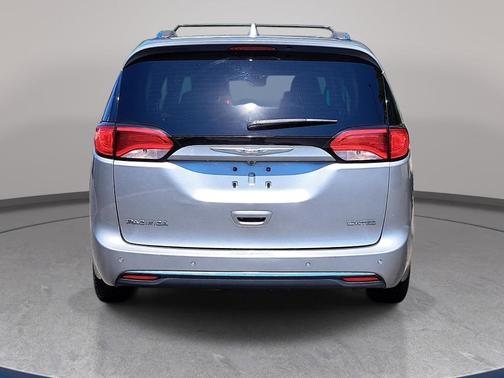 Billet Silver Metallic Clearcoat 2018 Chrysler Pacifica Limited