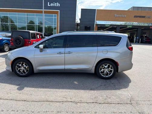 Billet Silver Metallic Clearcoat 2018 Chrysler Pacifica Limited
