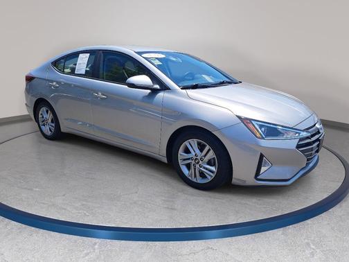Stellar Silver 2020 Hyundai ELANTRA SEL