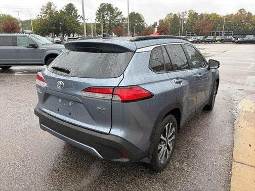 2025 Toyota Corolla Cross XLE