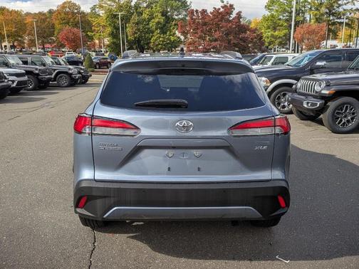 2025 Toyota Corolla Cross XLE