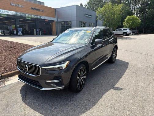 Gray 2023 Volvo XC60 B5 Ultimate Bright Theme