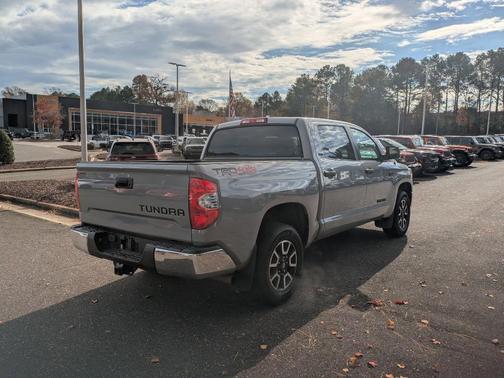 2018 Toyota Tundra SR5