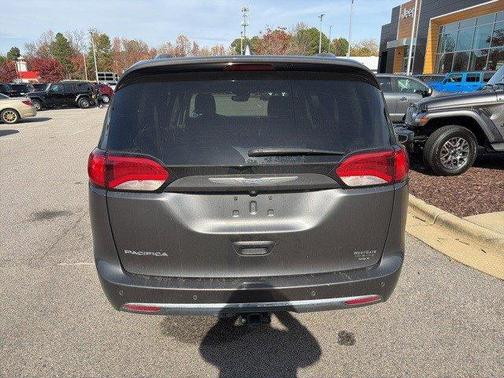 2018 Chrysler Pacifica Touring-L Plus