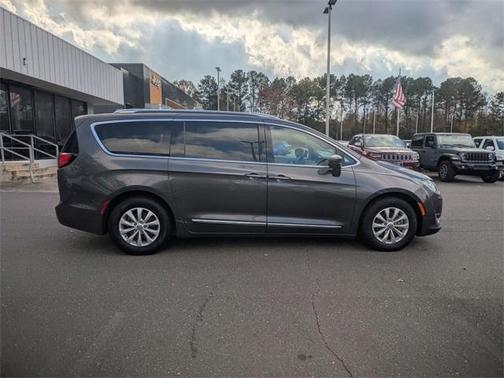 2018 Chrysler Pacifica Touring-L Plus