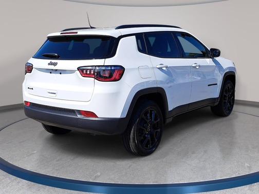 Bright White 2026 Jeep Compass Latitude